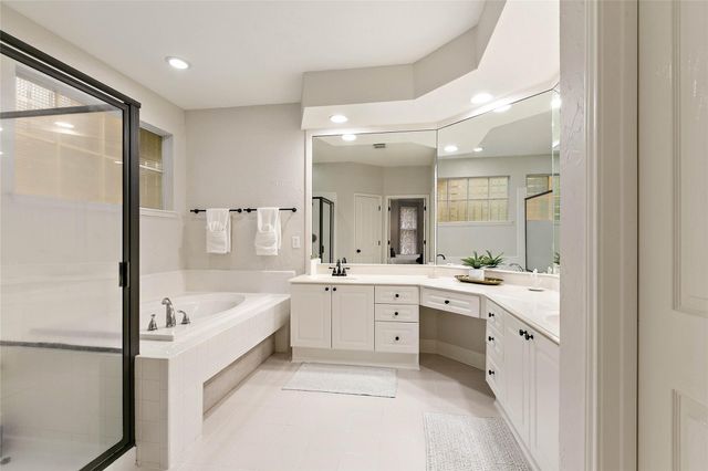35 Larks Aire Place, The Woodlands, TX 77381