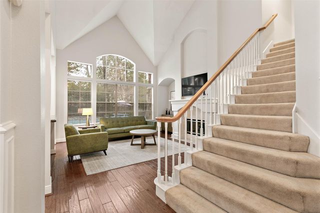 35 Larks Aire Place, The Woodlands, TX 77381