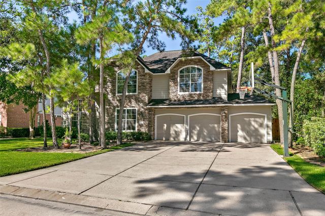 35 Larks Aire Place, The Woodlands, TX 77381