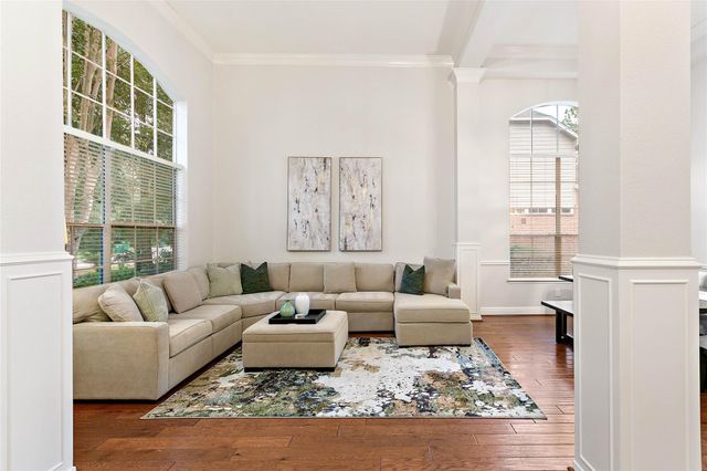 35 Larks Aire Place, The Woodlands, TX 77381