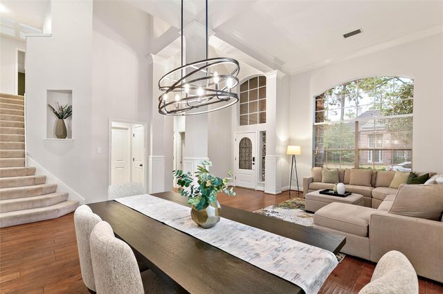 35 Larks Aire Place, The Woodlands, TX 77381