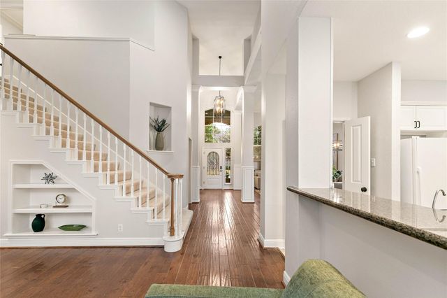 35 Larks Aire Place, The Woodlands, TX 77381