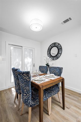 813 Clover Park Drive, Arlington, TX 76013