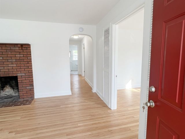 22 Hanson Ave, Walpole, MA 02081