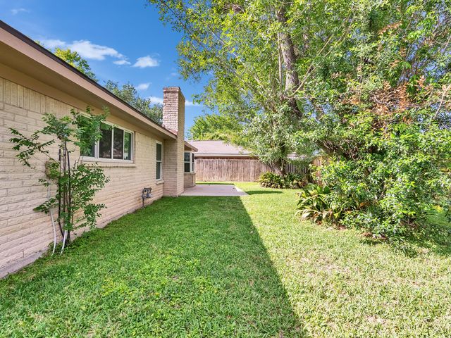 11814 Monticeto Lane, Meadows Place, TX 77477