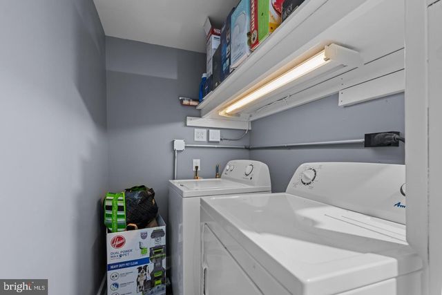 73 W CHESTNUT AVE, Vineland, NJ 08360