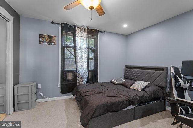 73 W CHESTNUT AVE, Vineland, NJ 08360