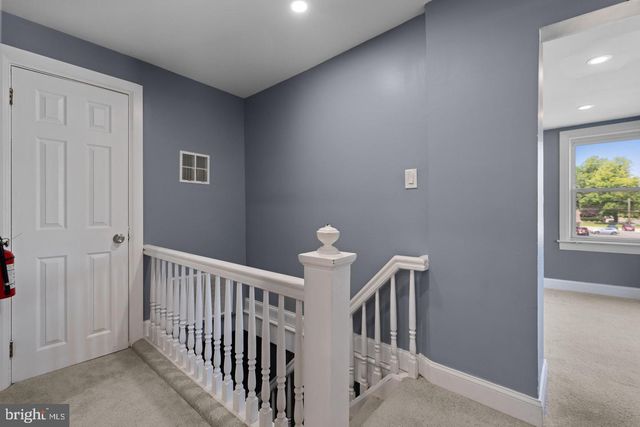 73 W CHESTNUT AVE, Vineland, NJ 08360