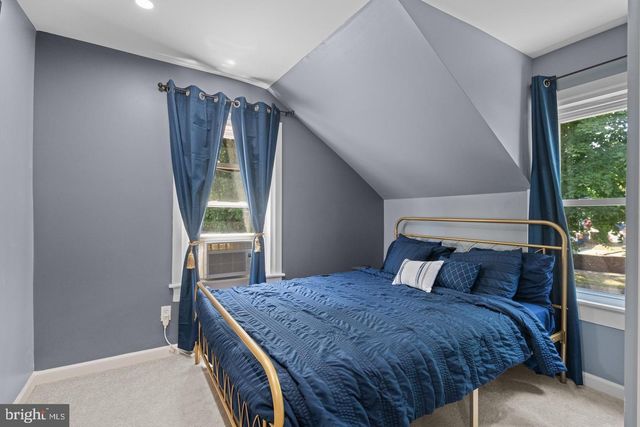 73 W CHESTNUT AVE, Vineland, NJ 08360