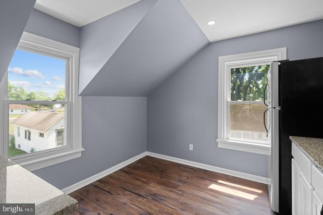 73 W CHESTNUT AVE, Vineland, NJ 08360