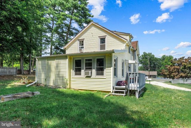 73 W CHESTNUT AVE, Vineland, NJ 08360