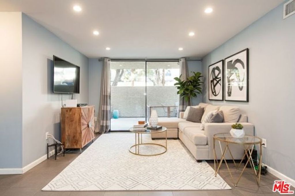 4041 Via Marisol 111, Los Angeles, CA 90042