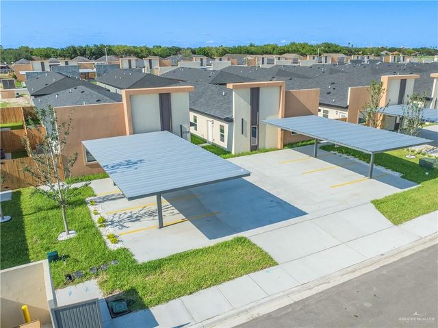 2709 W Brookside Bend Street 4, Edinburg, TX 78539