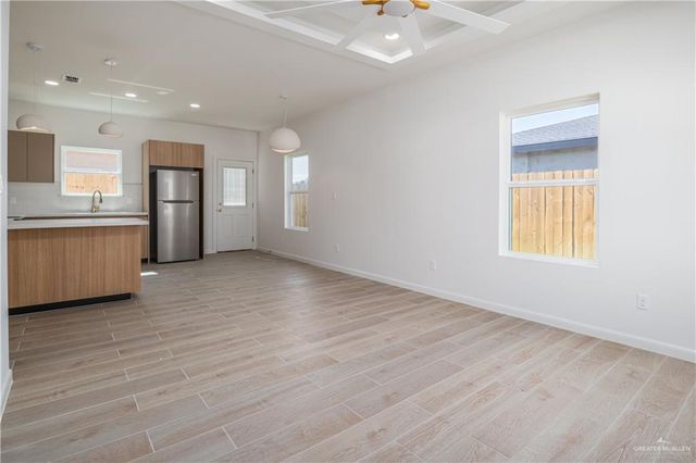 2709 W Brookside Bend Street 4, Edinburg, TX 78539