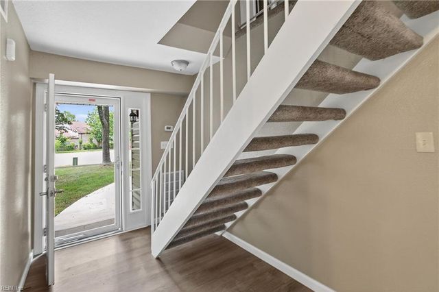 748 Cottonwood CT, Virginia Beach, VA 23462