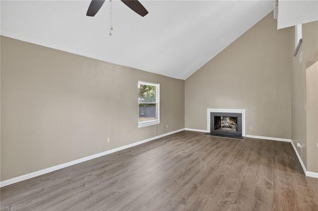 748 Cottonwood CT, Virginia Beach, VA 23462