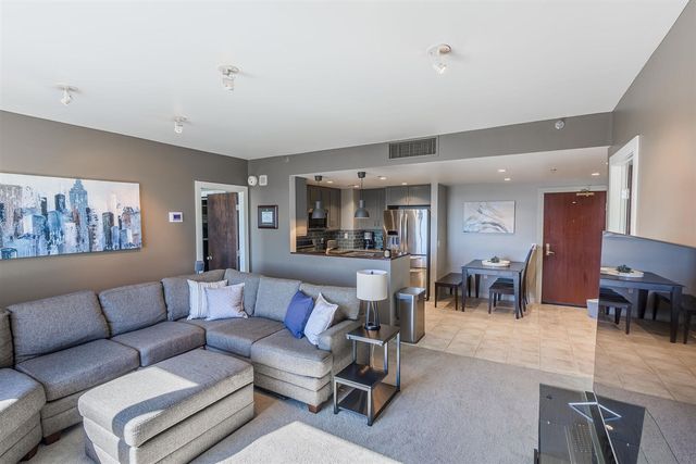 103 Campau Circle 1911, Grand Rapids, MI 49503