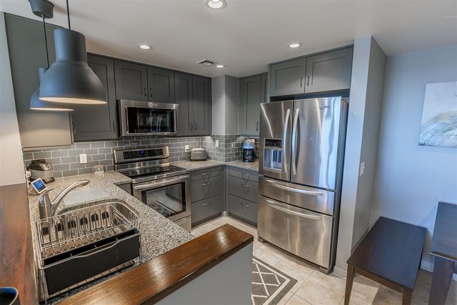 103 Campau Circle 1911, Grand Rapids, MI 49503