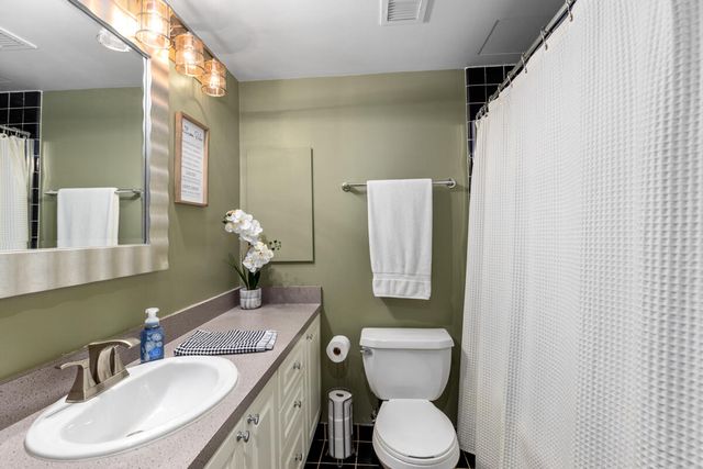 103 Campau Circle 1911, Grand Rapids, MI 49503