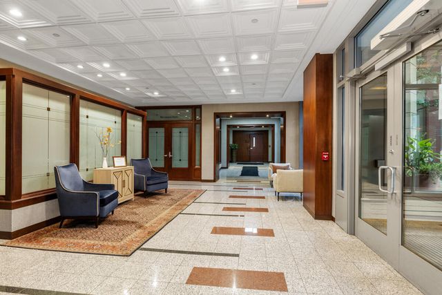 103 Campau Circle 1911, Grand Rapids, MI 49503