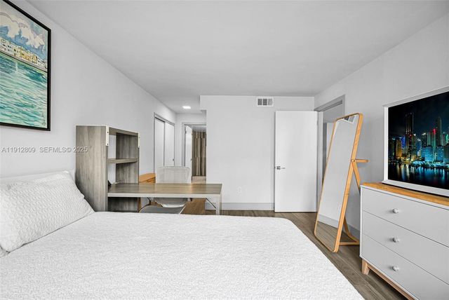 1418 Collins Ave 302, Miami Beach, FL 33139