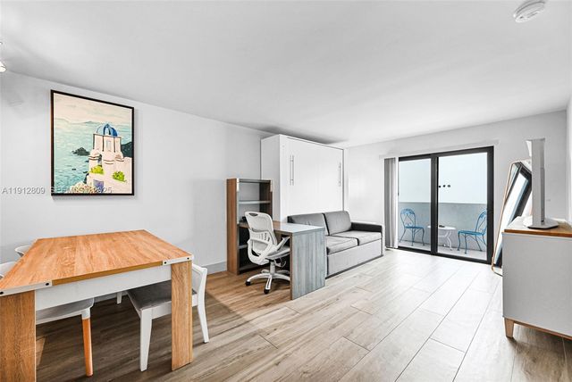 1418 Collins Ave 302, Miami Beach, FL 33139