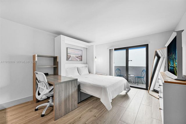 1418 Collins Ave 302, Miami Beach, FL 33139