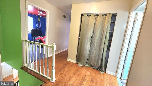 22 BROADLEAF DR, Newark, DE 19702