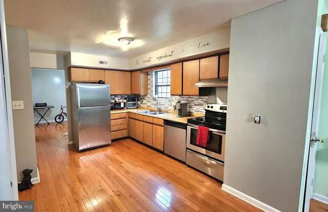 22 BROADLEAF DR, Newark, DE 19702