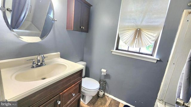 22 BROADLEAF DR, Newark, DE 19702