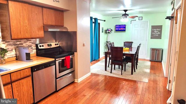 22 BROADLEAF DR, Newark, DE 19702
