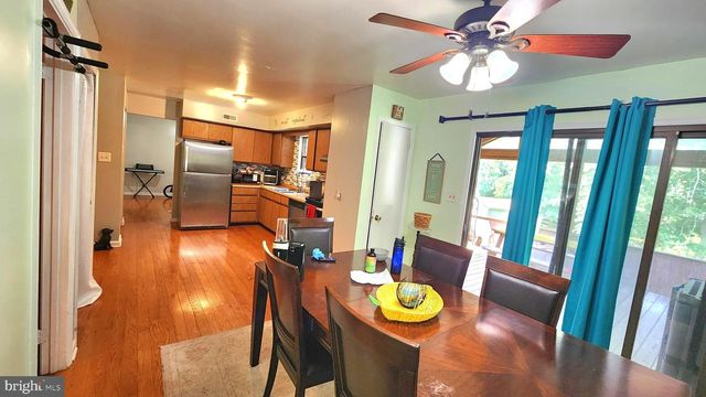 22 BROADLEAF DR, Newark, DE 19702
