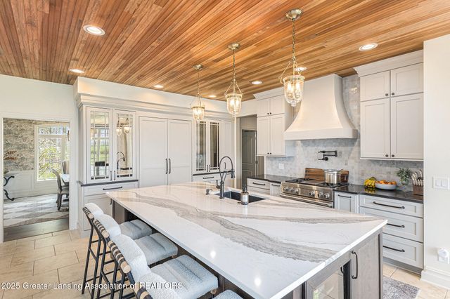 13600 Forest Hill Road, Grand Ledge, MI 48837