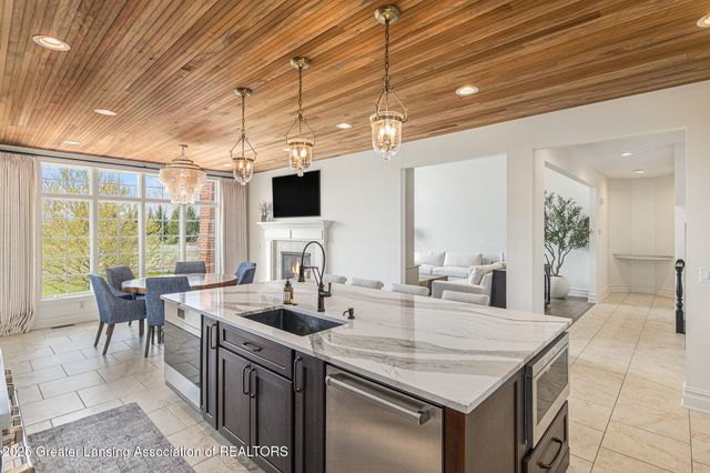 13600 Forest Hill Road, Grand Ledge, MI 48837