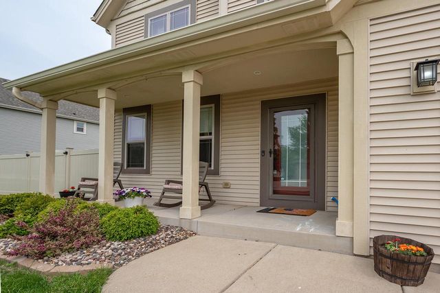 1712 Galena DRIVE, Port Washington, WI 53074