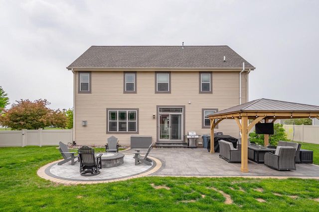 1712 Galena DRIVE, Port Washington, WI 53074