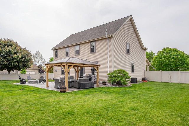 1712 Galena DRIVE, Port Washington, WI 53074