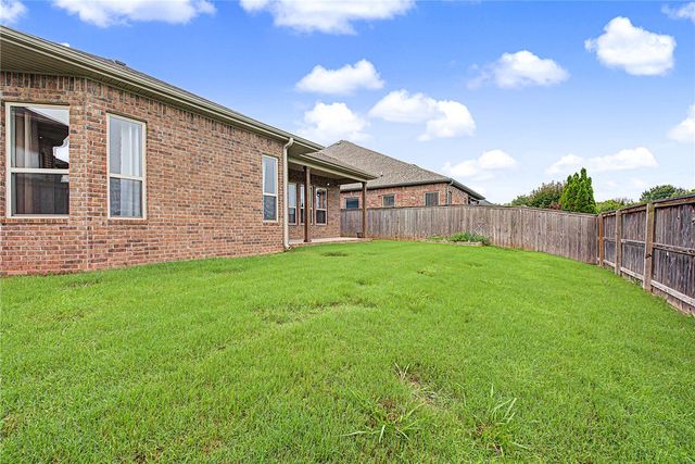 2702 Nottingham Avenue, Bentonville, AR 72713
