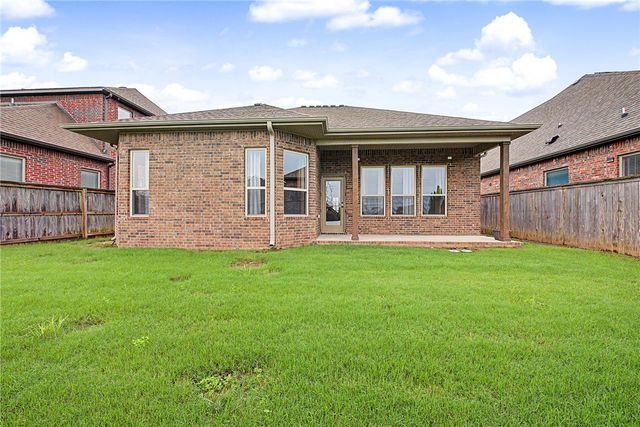 2702 Nottingham Avenue, Bentonville, AR 72713