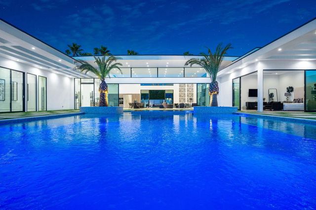 4 Bravo Court, Rancho Mirage, CA 92270