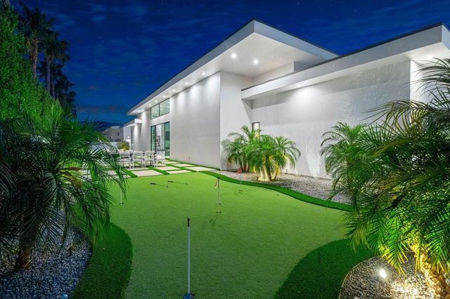 4 Bravo Court, Rancho Mirage, CA 92270