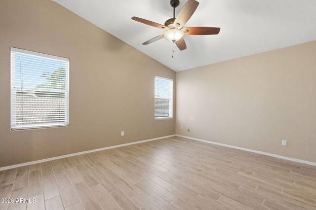 207 E DEVON Drive, Gilbert, AZ 85296