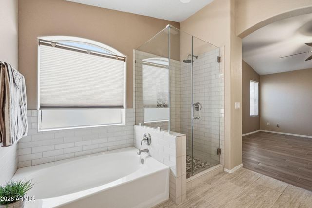 207 E DEVON Drive, Gilbert, AZ 85296