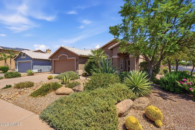 207 E DEVON Drive, Gilbert, AZ 85296