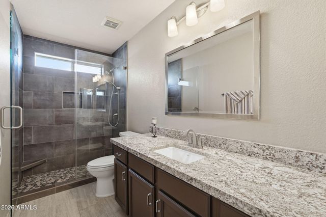 207 E DEVON Drive, Gilbert, AZ 85296