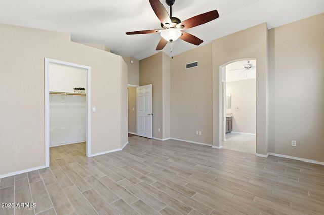 207 E DEVON Drive, Gilbert, AZ 85296