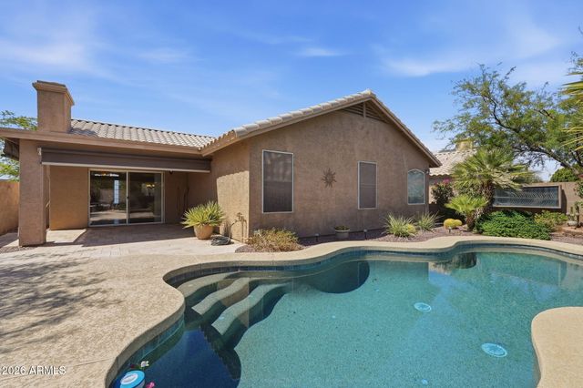 207 E DEVON Drive, Gilbert, AZ 85296