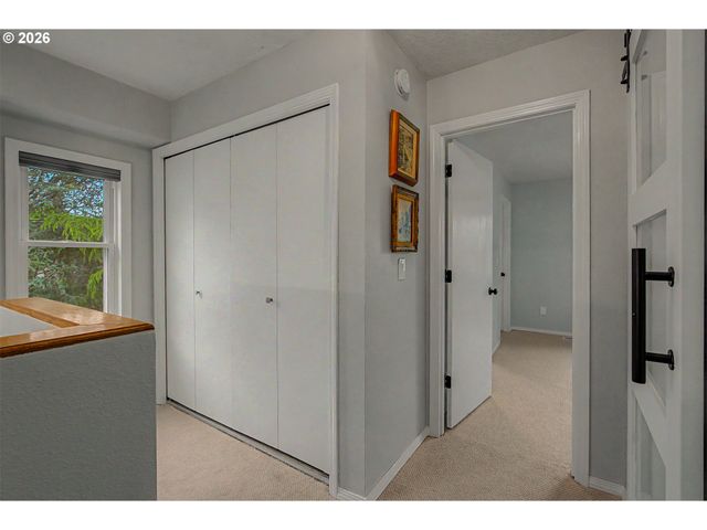 2038 TITAN Ter, West Linn, OR 97068