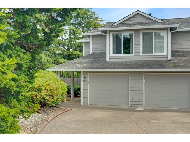 2038 TITAN Ter, West Linn, OR 97068