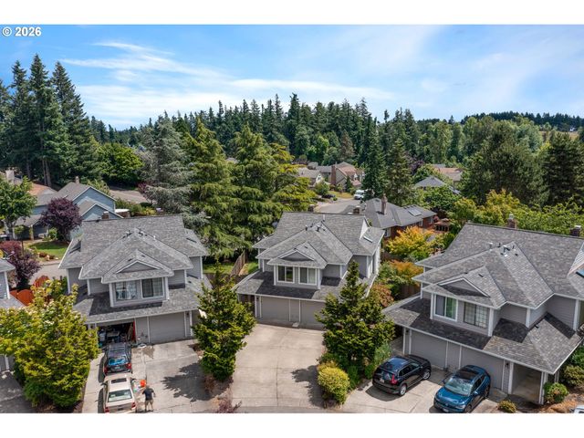 2038 TITAN Ter, West Linn, OR 97068